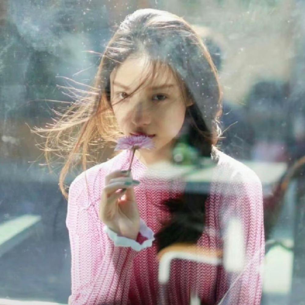 潘潘(｡ì _ í｡)