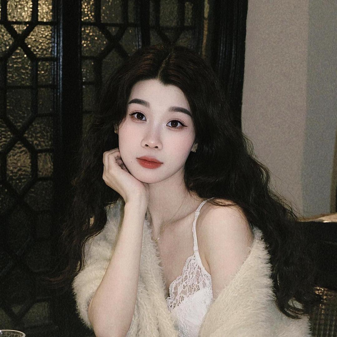 草莓味的小闲女