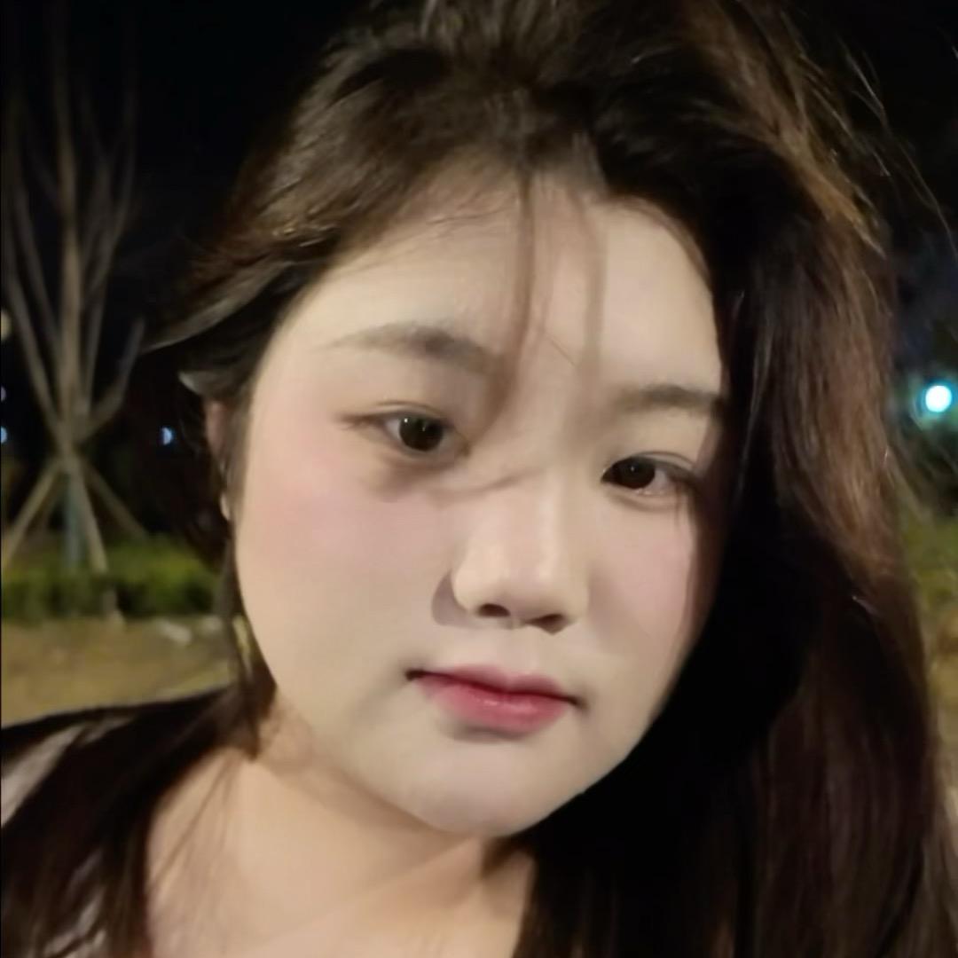 173斤的大肚妍