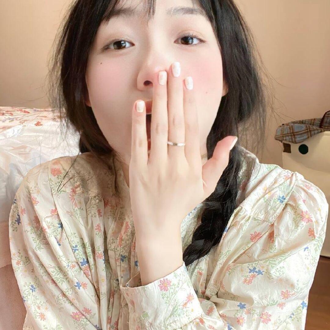 彤彤彤