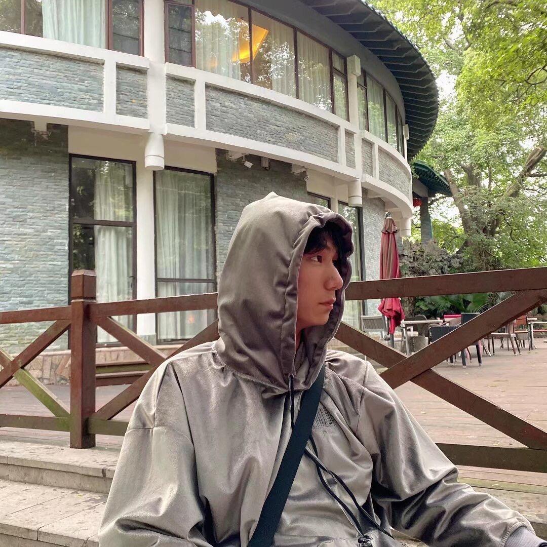甄鸣影的喇叭声
