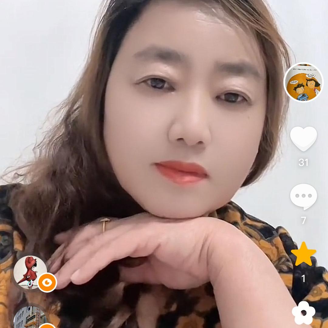 爱延^_^每天中午十一点直播