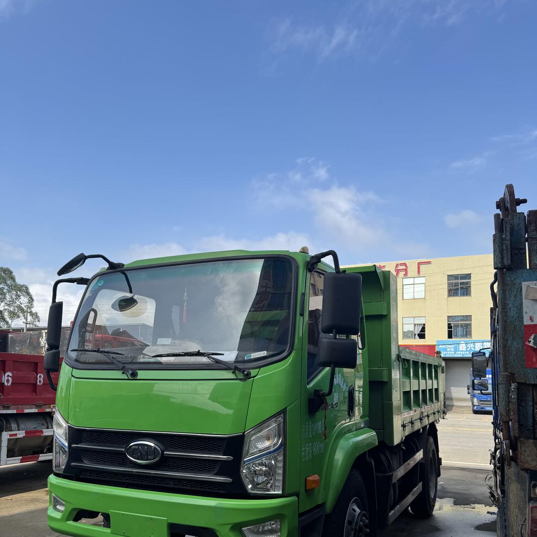 栢顺自卸车