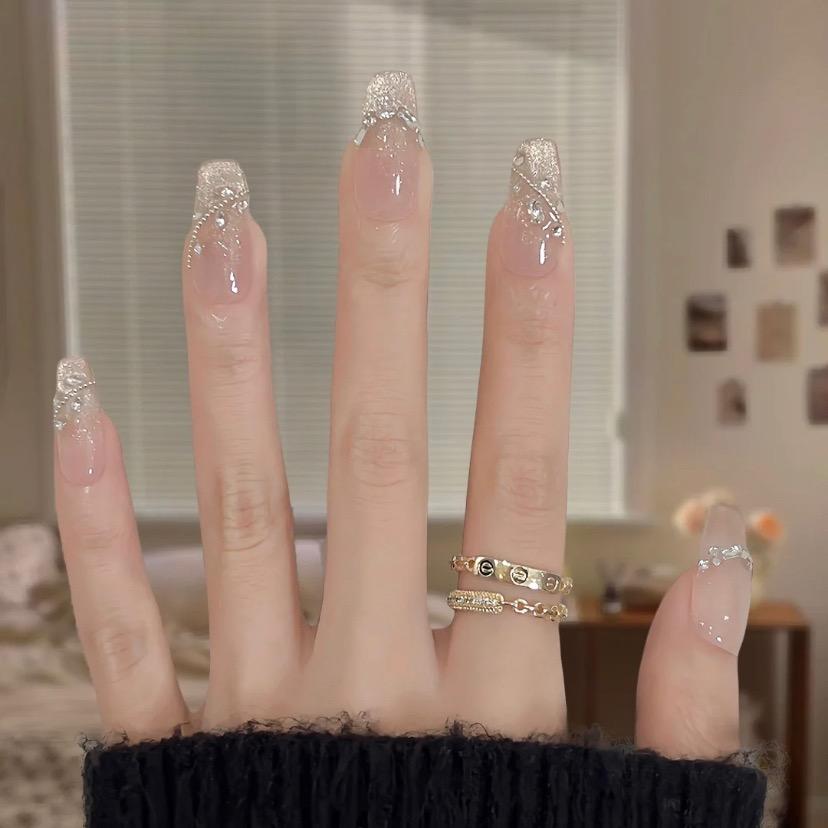锐兰穿戴美甲