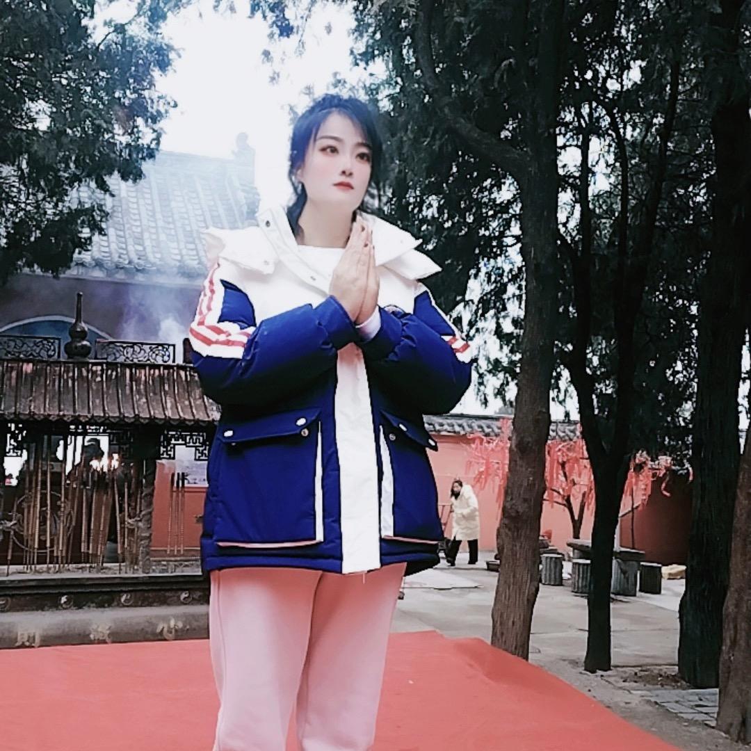 王梦真（单身妈妈）