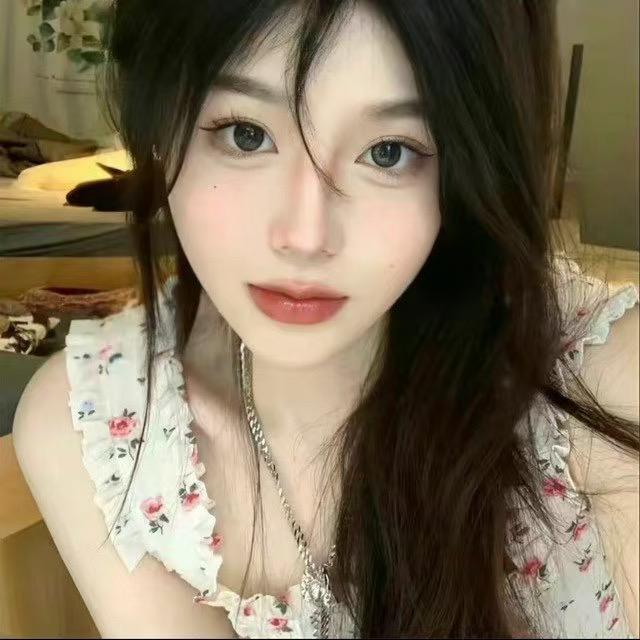 颜如玉.