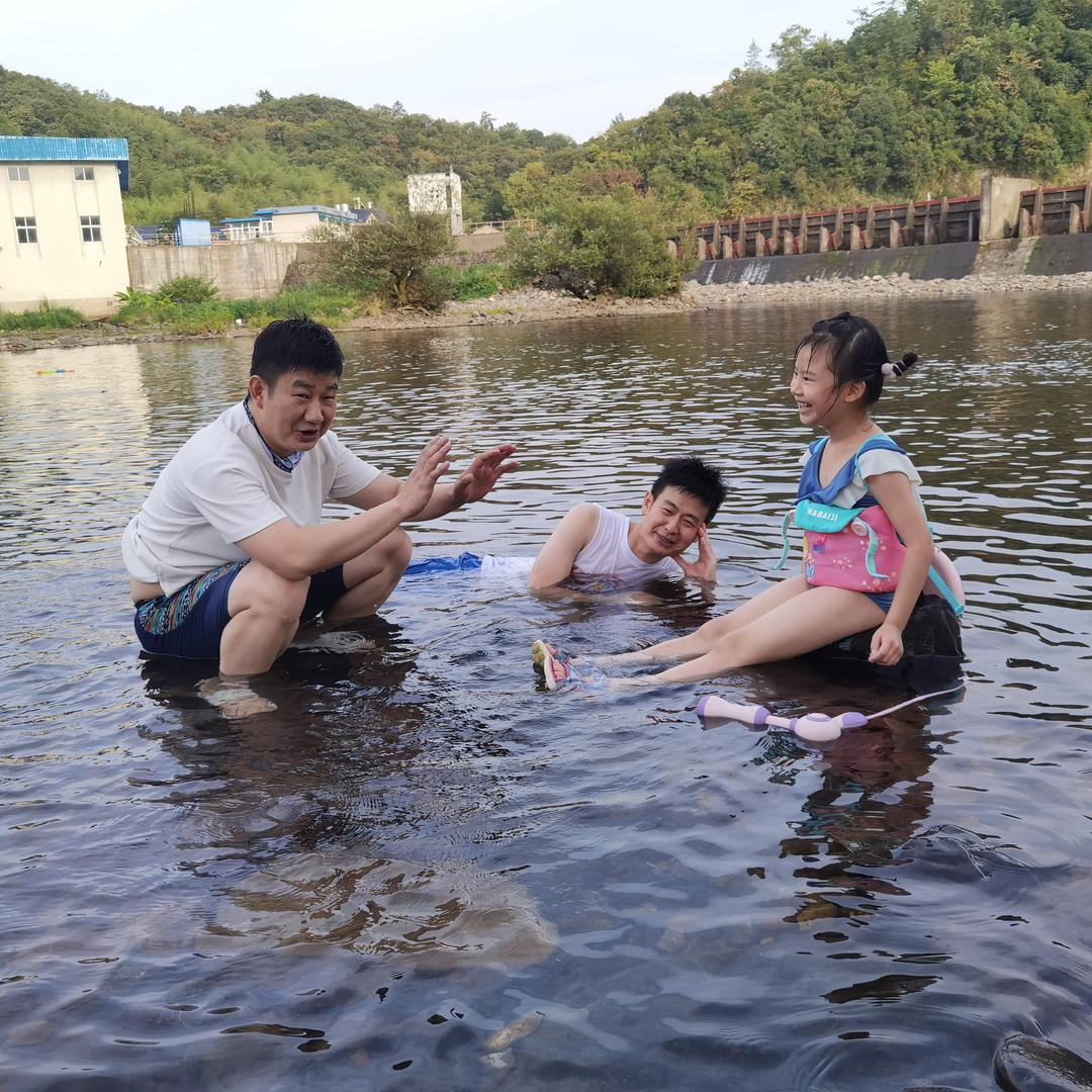 用户6516729793 967