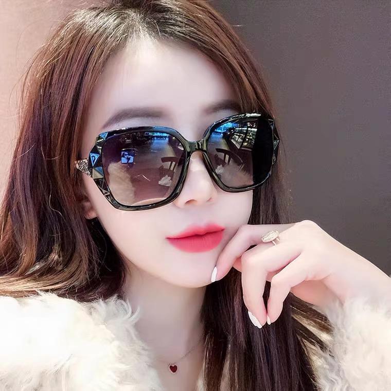 霸气mm👠