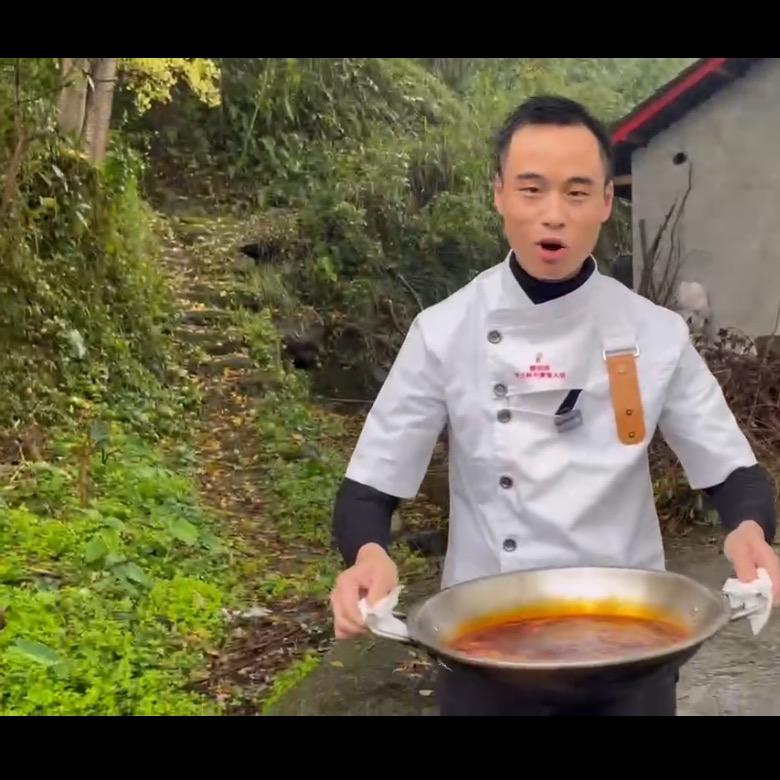 知己滋味火锅店鹏哥锅（新店筹备中）