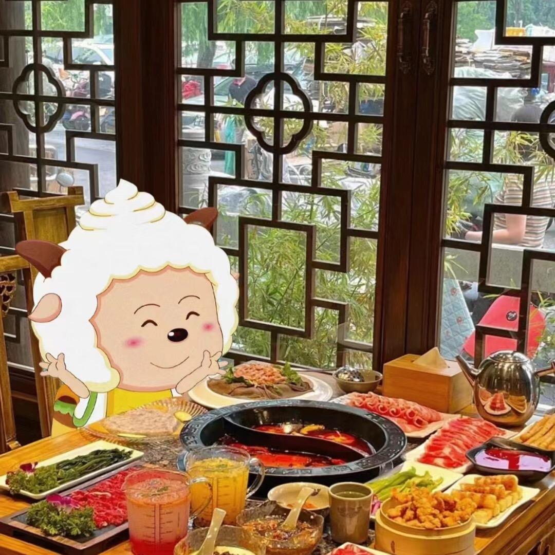 黄梅黑马路炭火老火锅璐璐