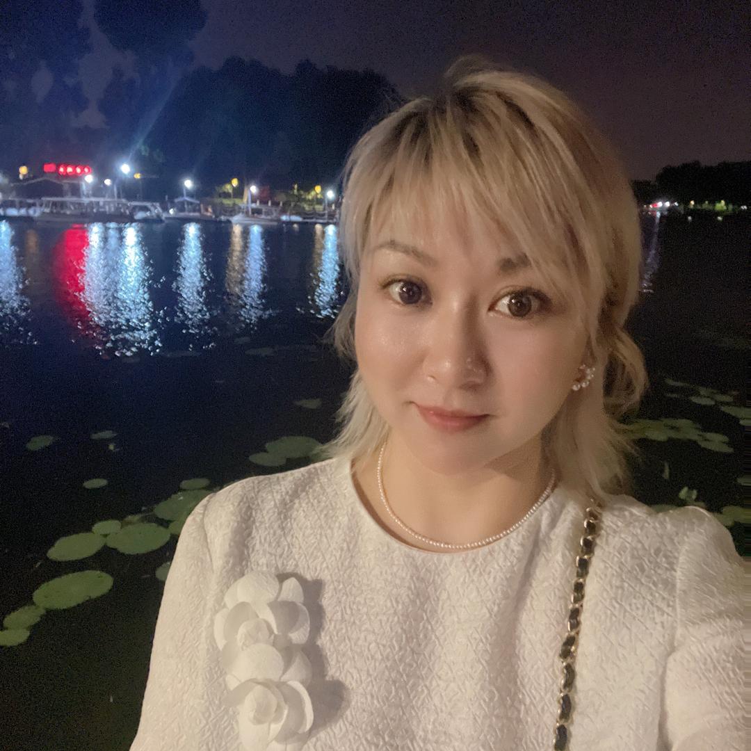 诚昵昵
