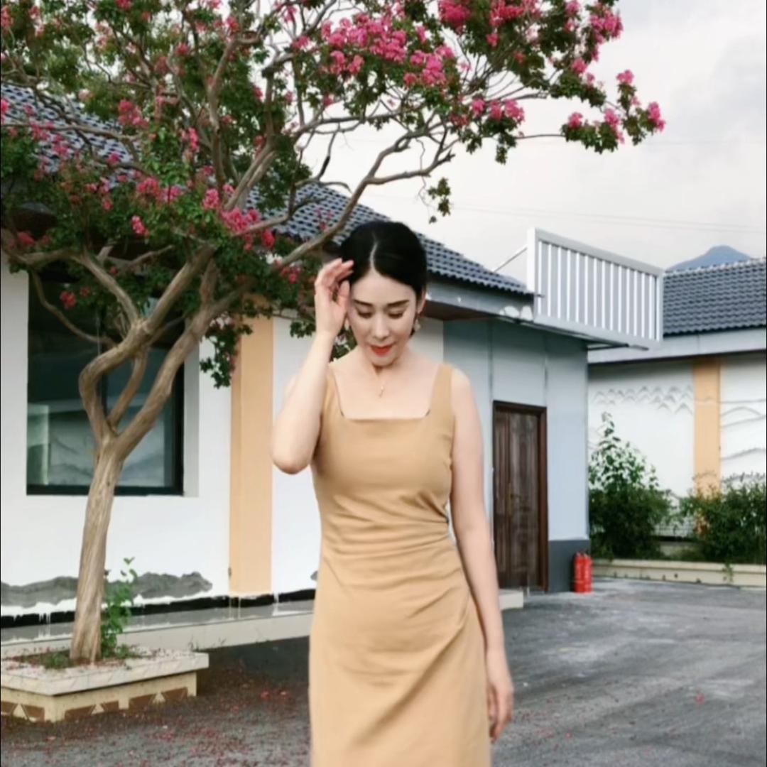 衣媚儿（女装）