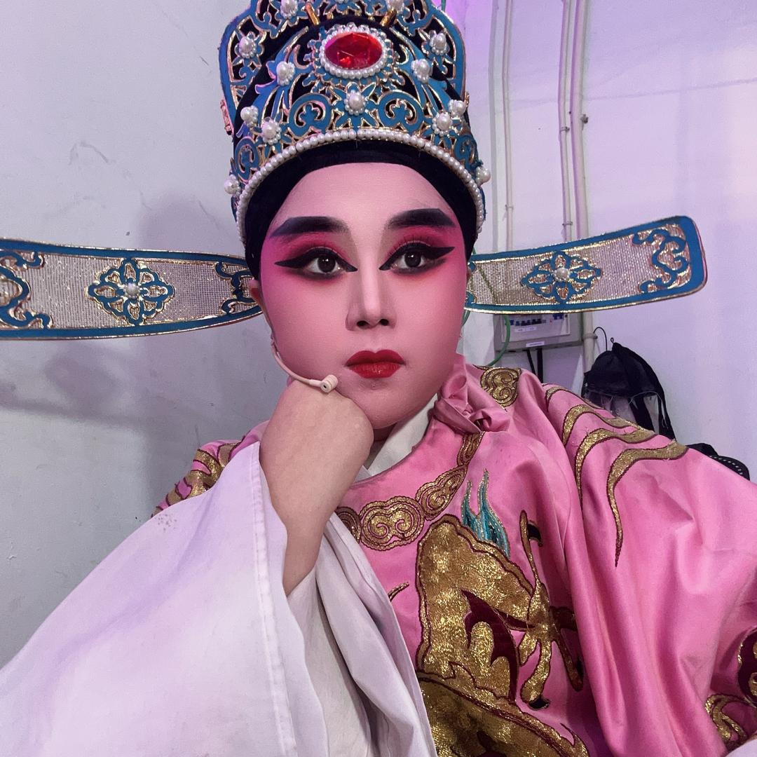 小智～吖～🍡🍡🍡