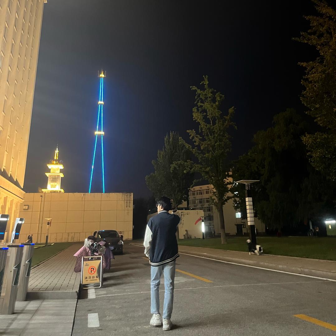 毛毛不会射门