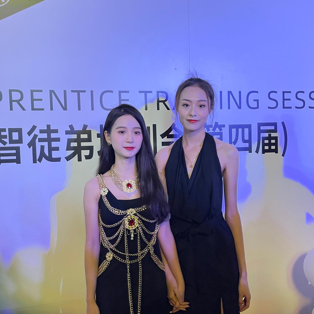 小哈（小小如）