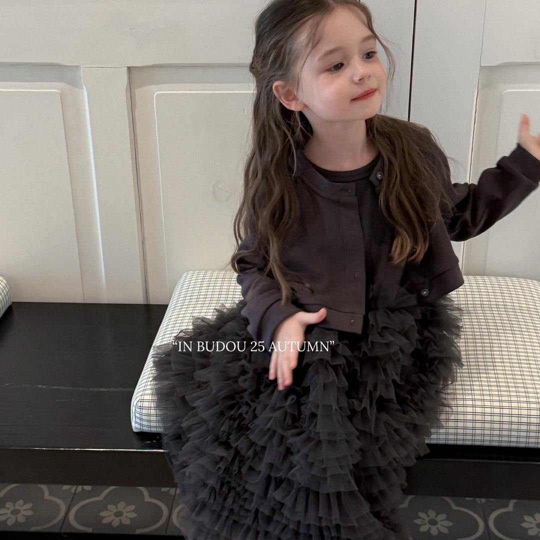 B·DOU咘兜家童装批发档口