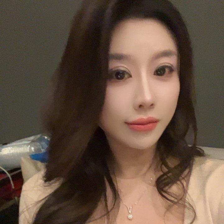 易燃妹妹🎙️开播号主页晚上22.45