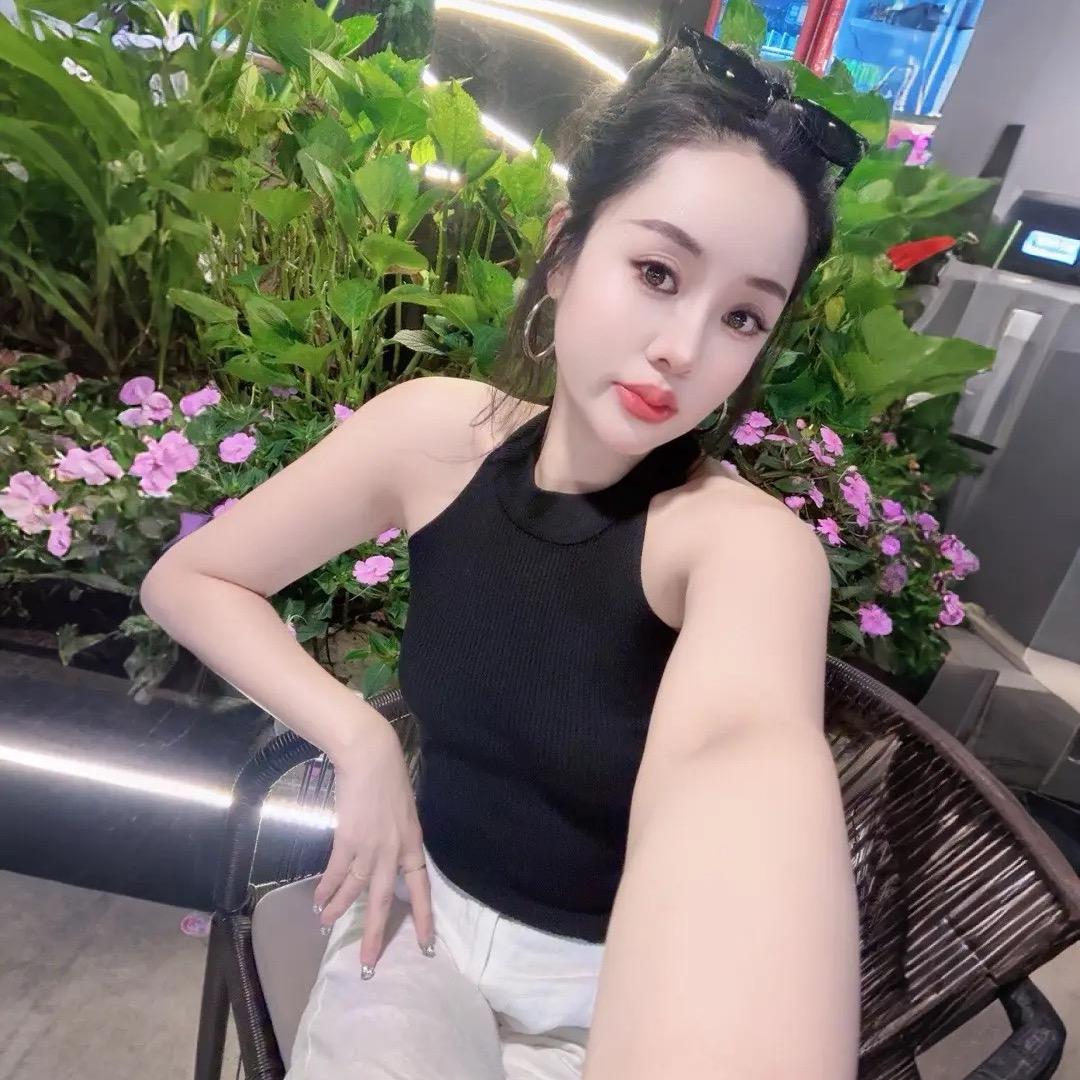 奚小梅
