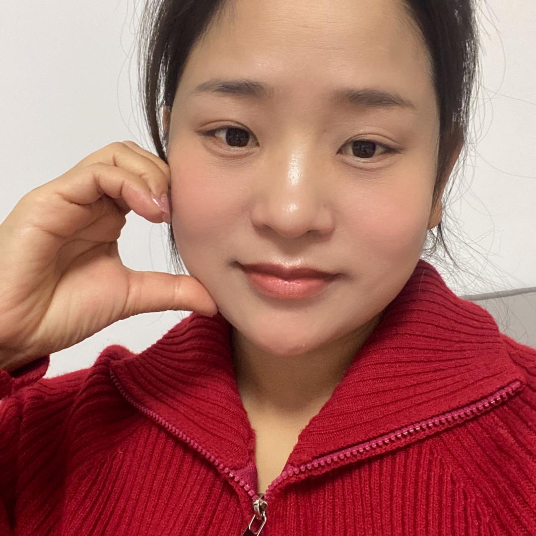 依依