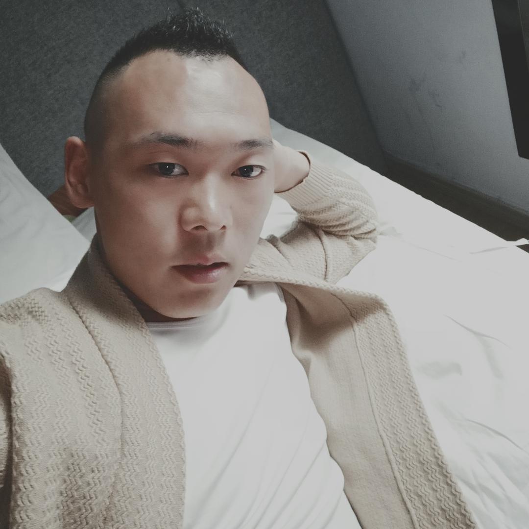 49军团（年三少）