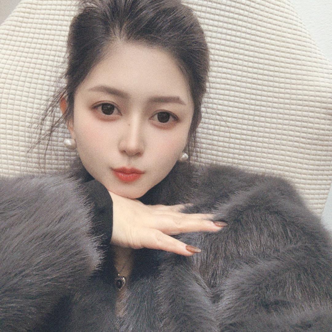 庞菇凉(尚亿女装)