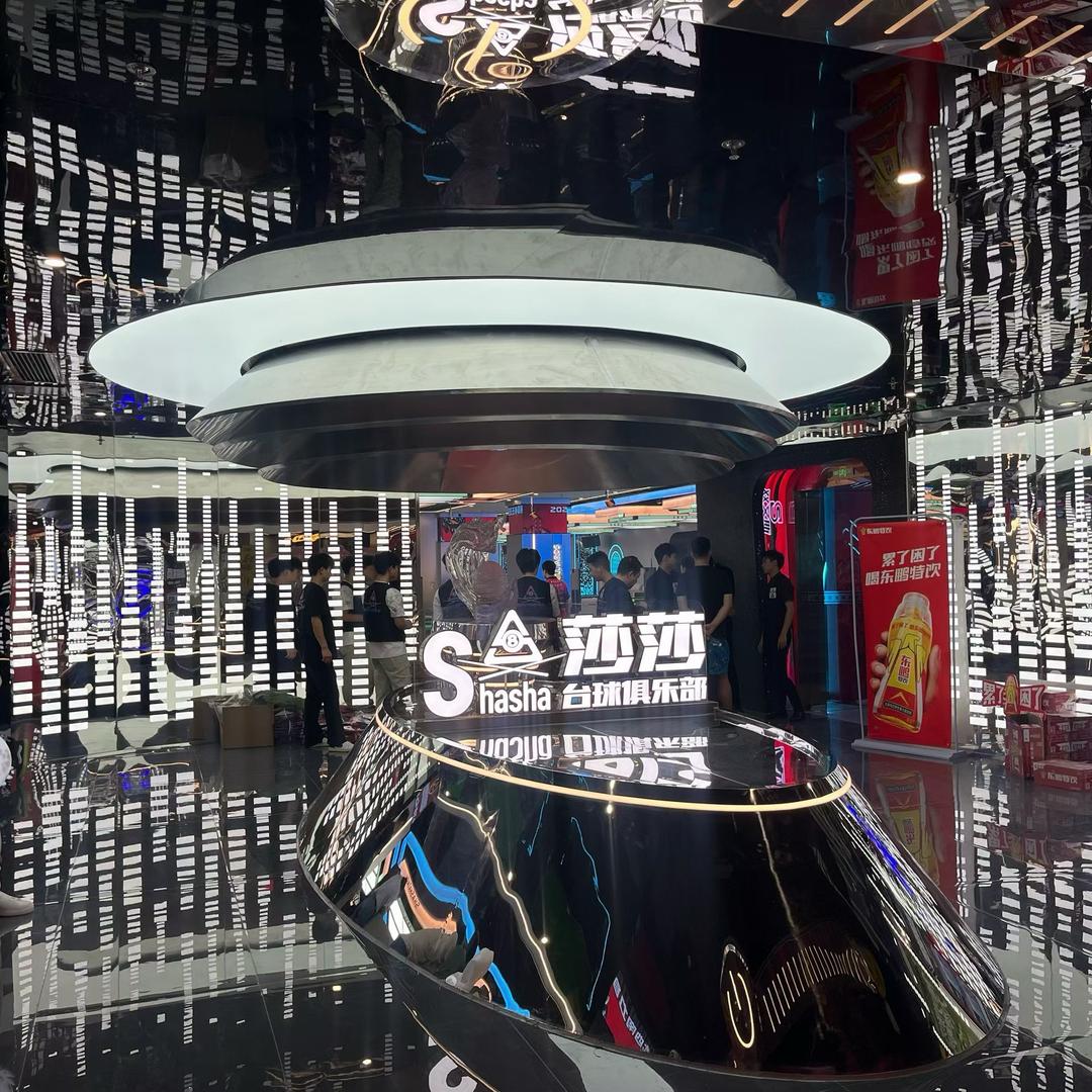 莎莎台球助教管理翘嘴鱼