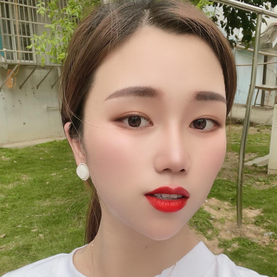 依玲表妹