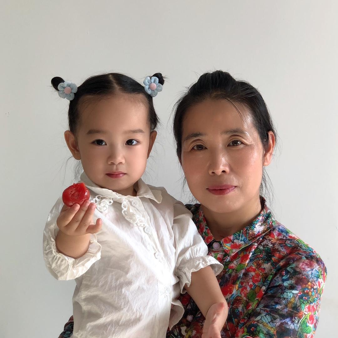 金奶奶与阿玥