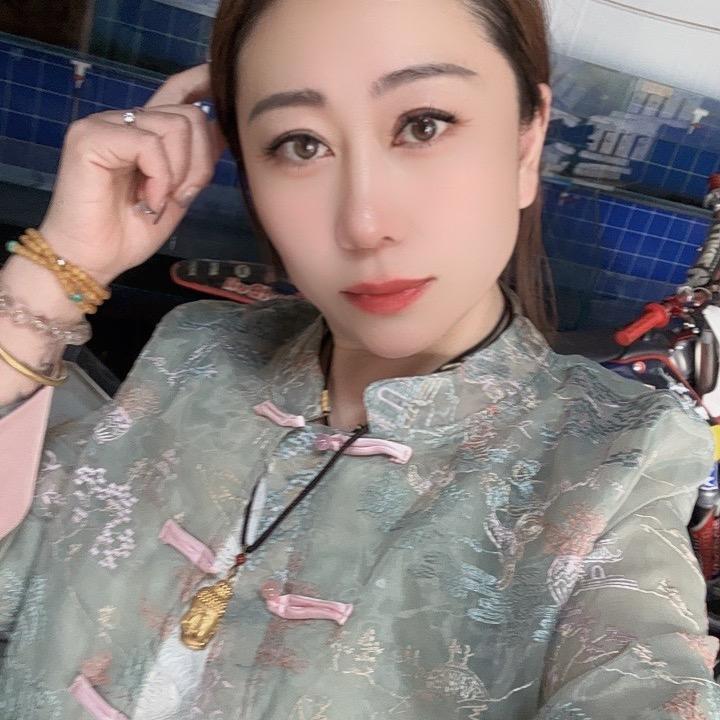 肩上蝶