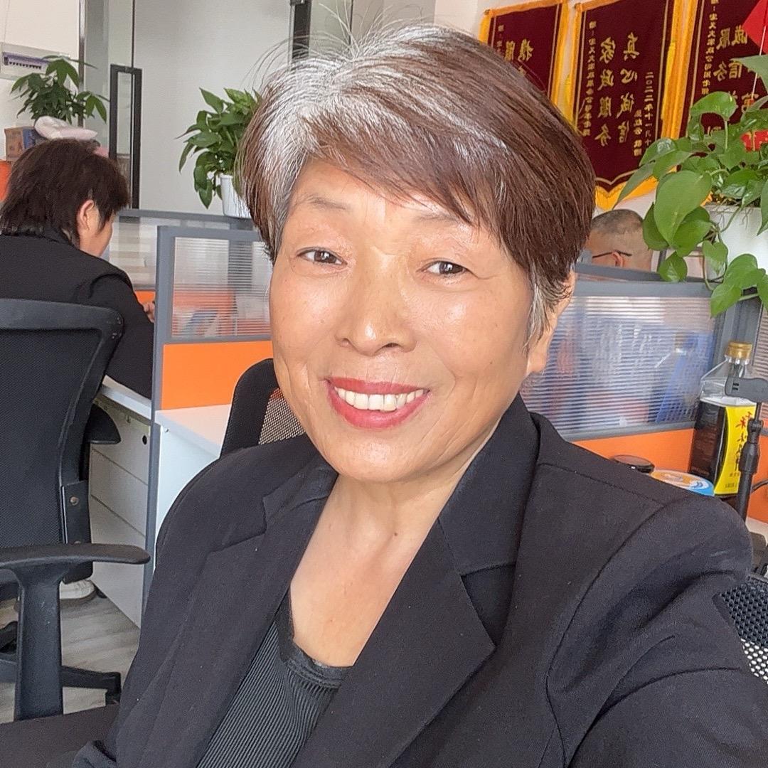 素霞姐在上海做家政%