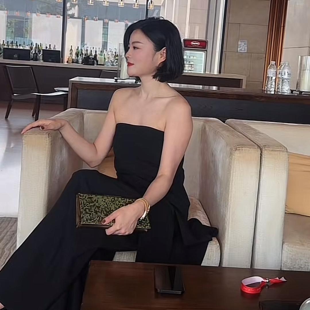 老谭私服(气质女人穿搭)