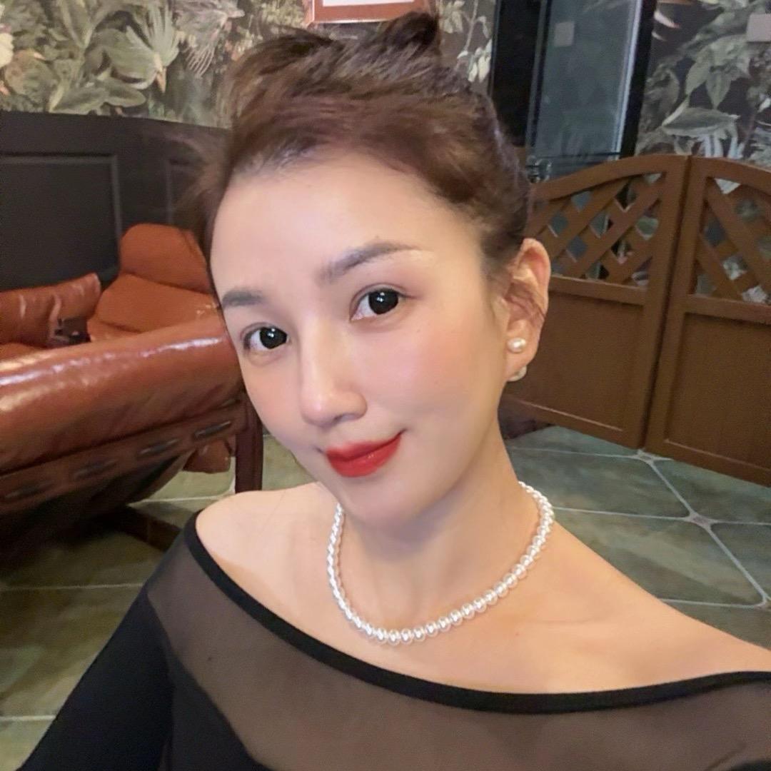 请叫我小红红😋