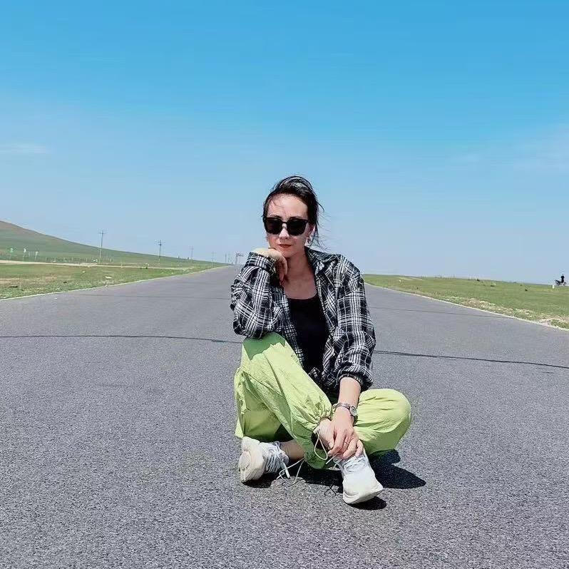 白可爱（上午10:10）