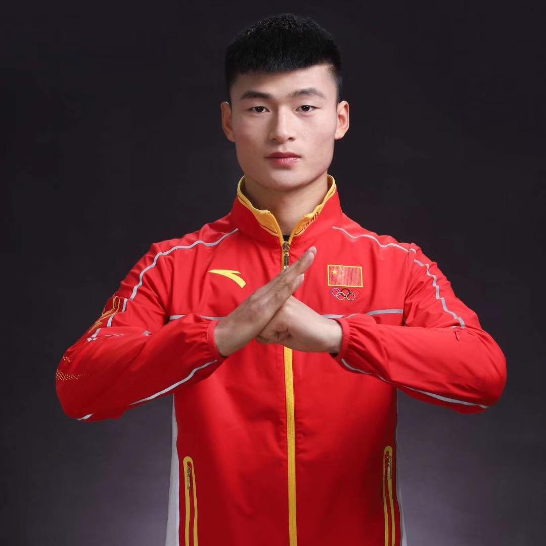 李迎港