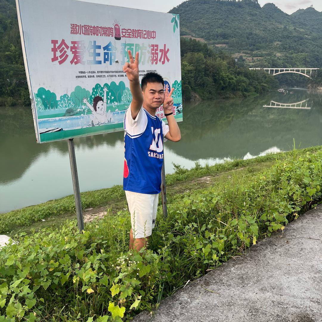 李明不会李白