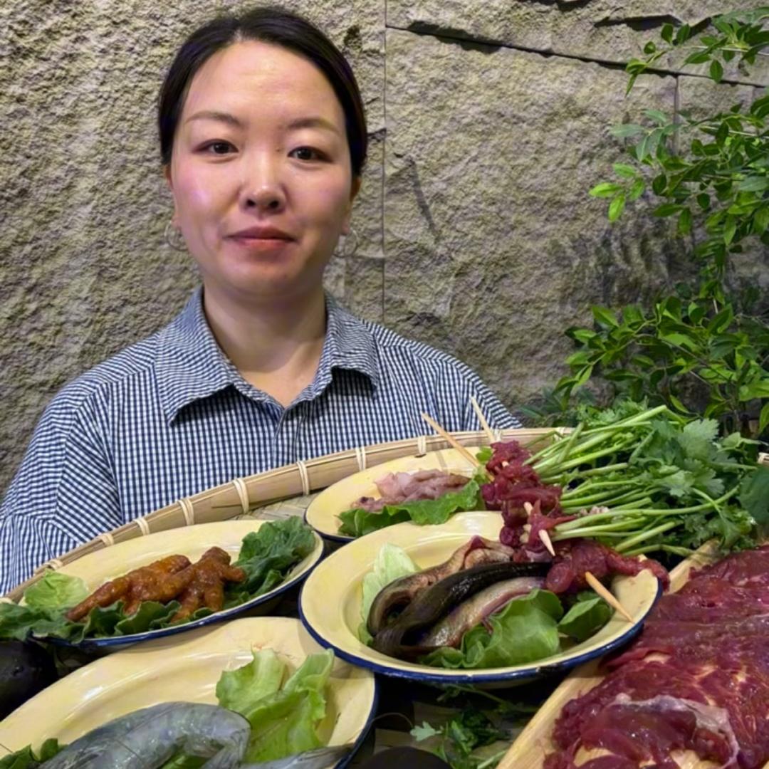 薛姐重庆麻辣烫