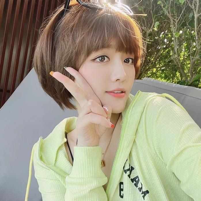 静静哈尼的小店