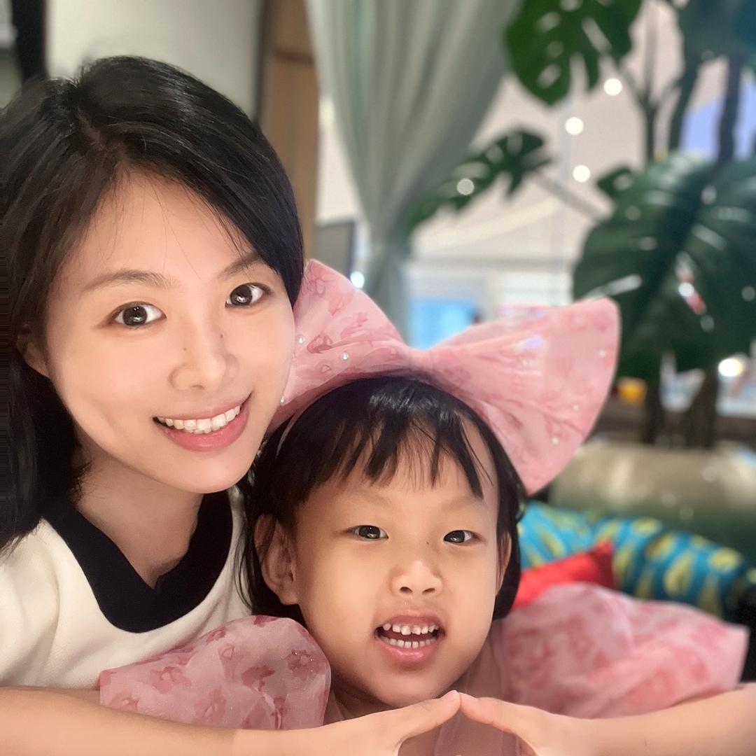 佳一妈妈Annie