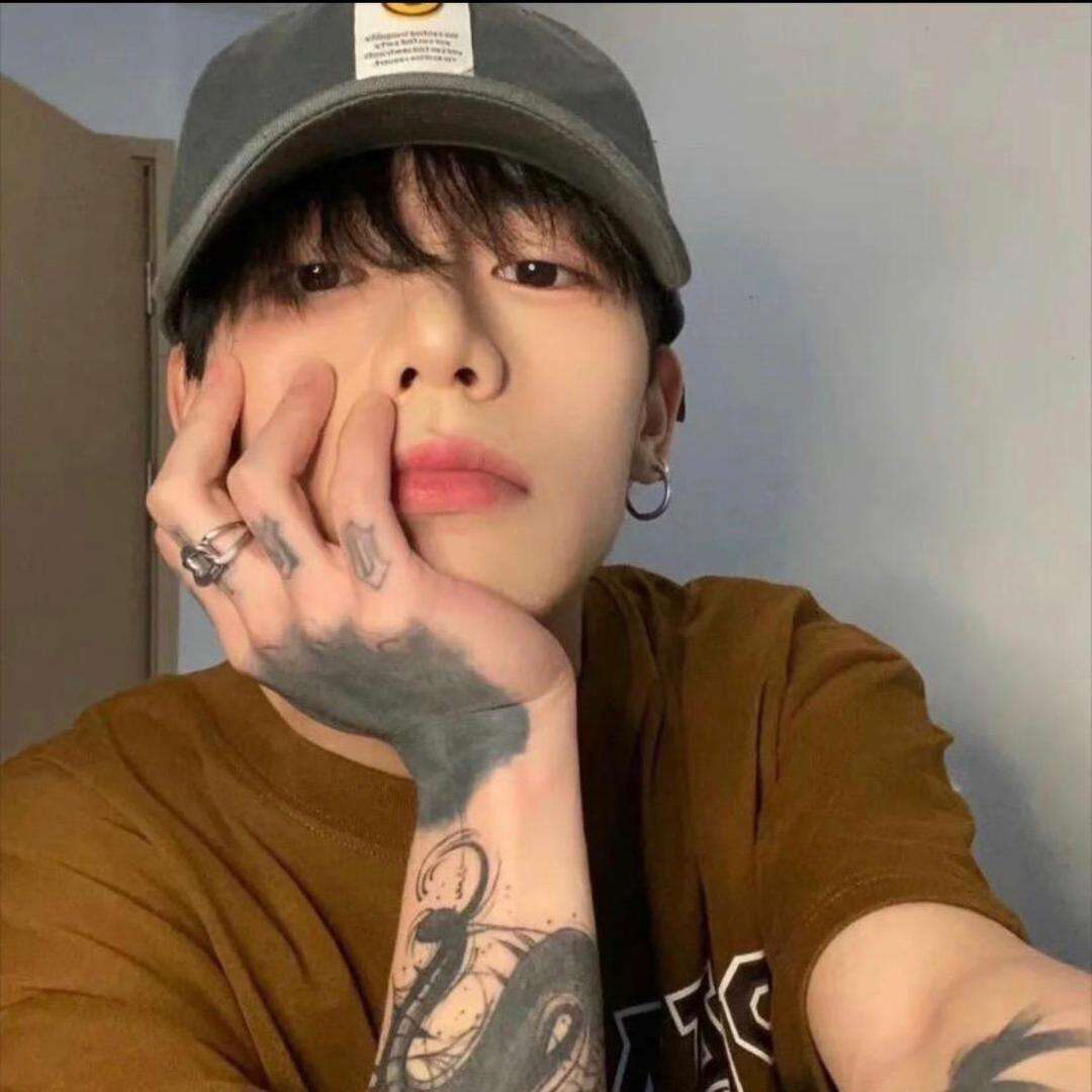 ￴￴￴ ￴ ￴￴￴ ￴￴￴