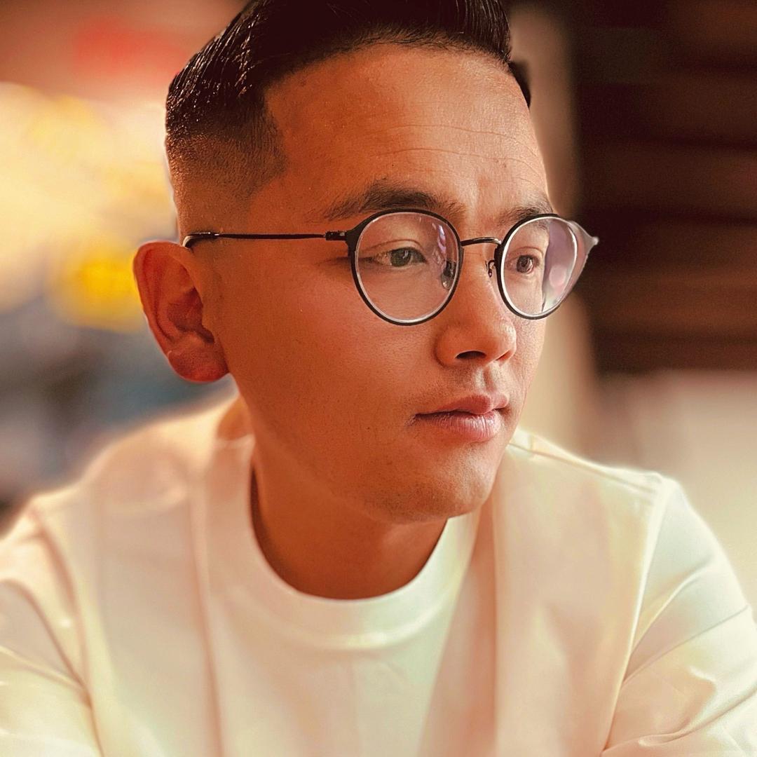 李新鹏