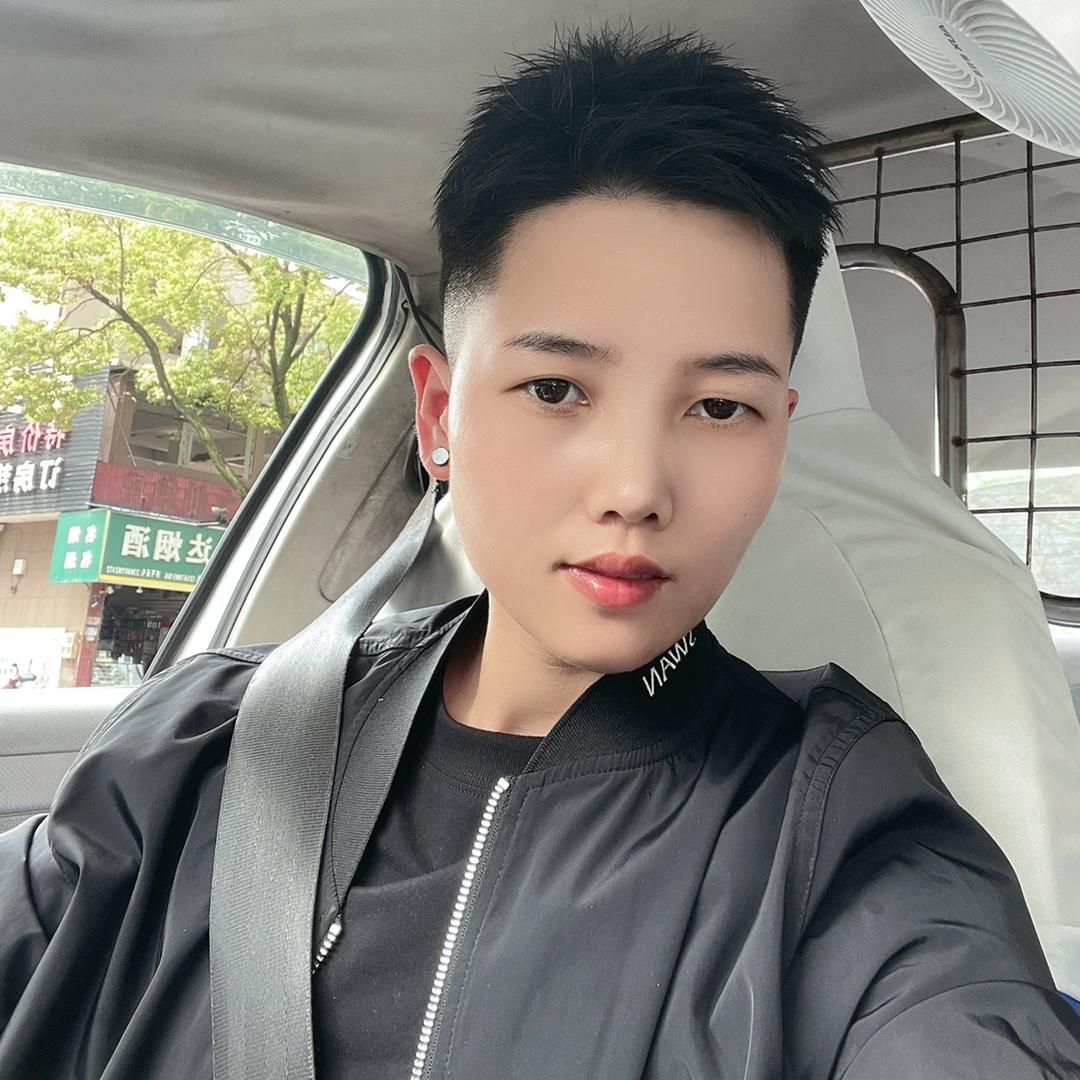 岚迎饰品（出租车叶千万）