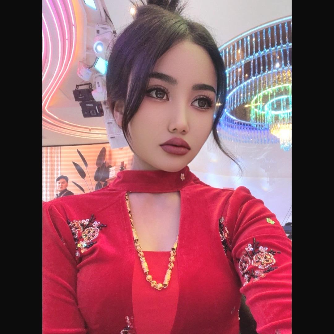 GULBaM广州批发服装