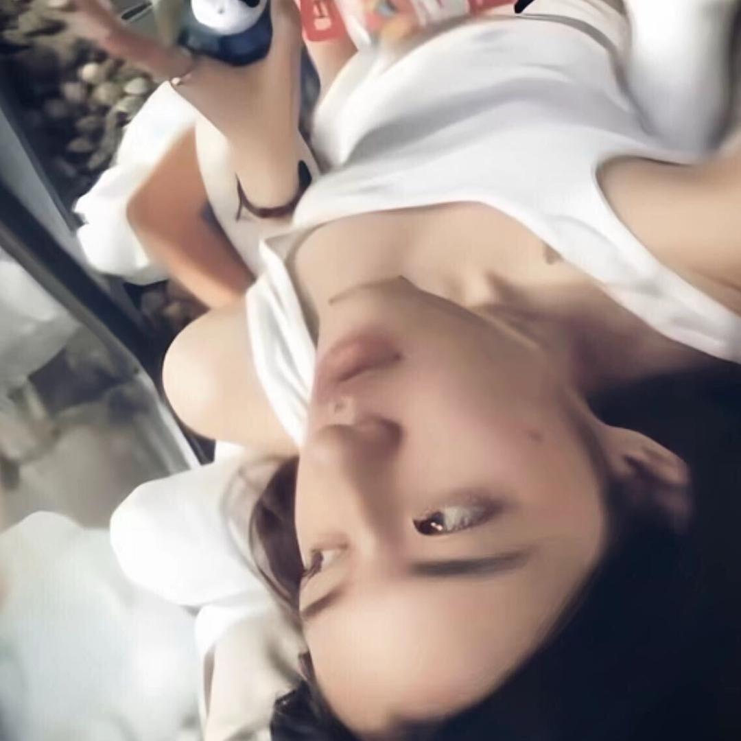 带点社会的甜妹