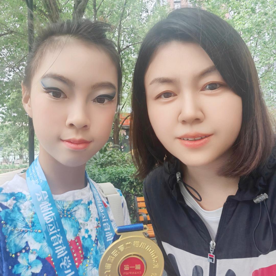 萌萌和娟姐