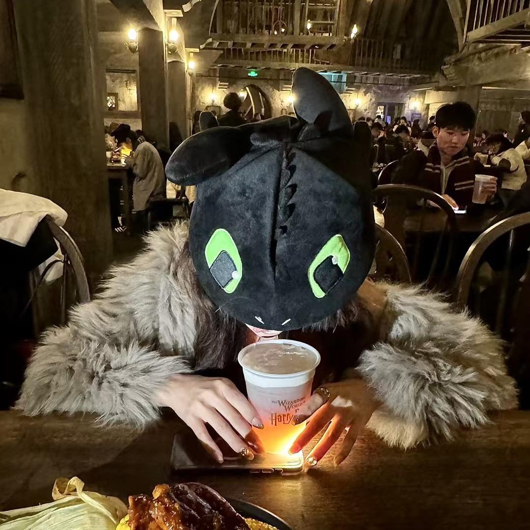 奶盖在拍照📷