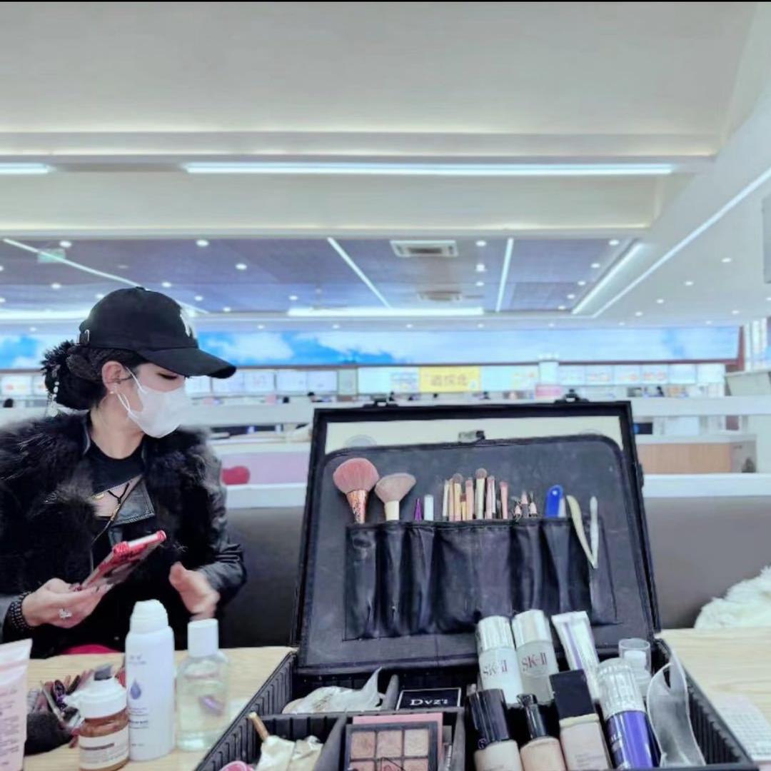 钰钰美妆婚纱礼服新娘跟妆婚车婚庆💃侠姐