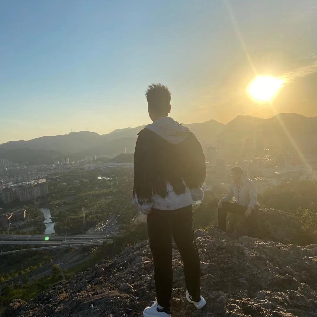 在黑夜里寻找自己