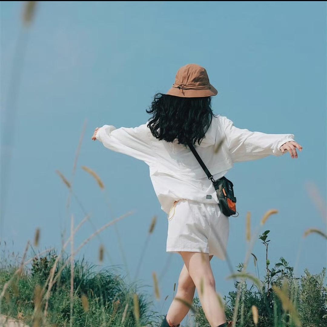 一只小熊ing