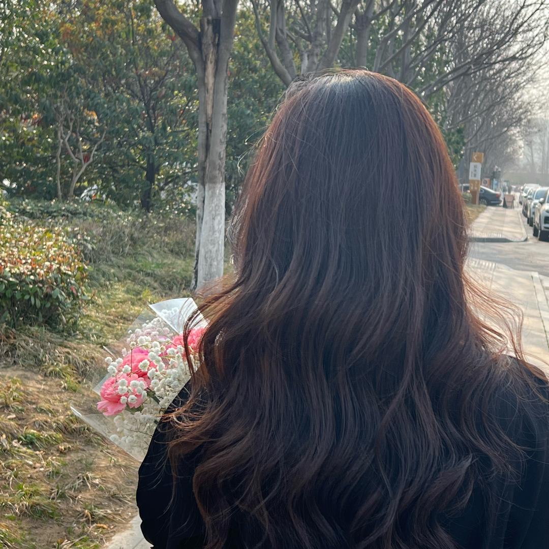 存存💛(和鹿晗对视版)