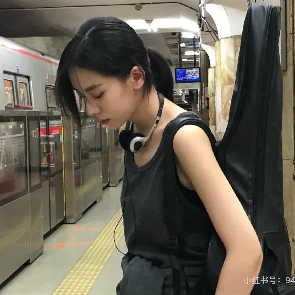 猛踹瘸子那条好腿.